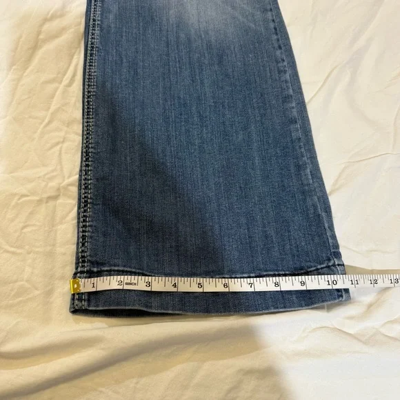 Ariat Women’s Denim Trousers — Blue Jeans size 33R - Picture 6 of 13